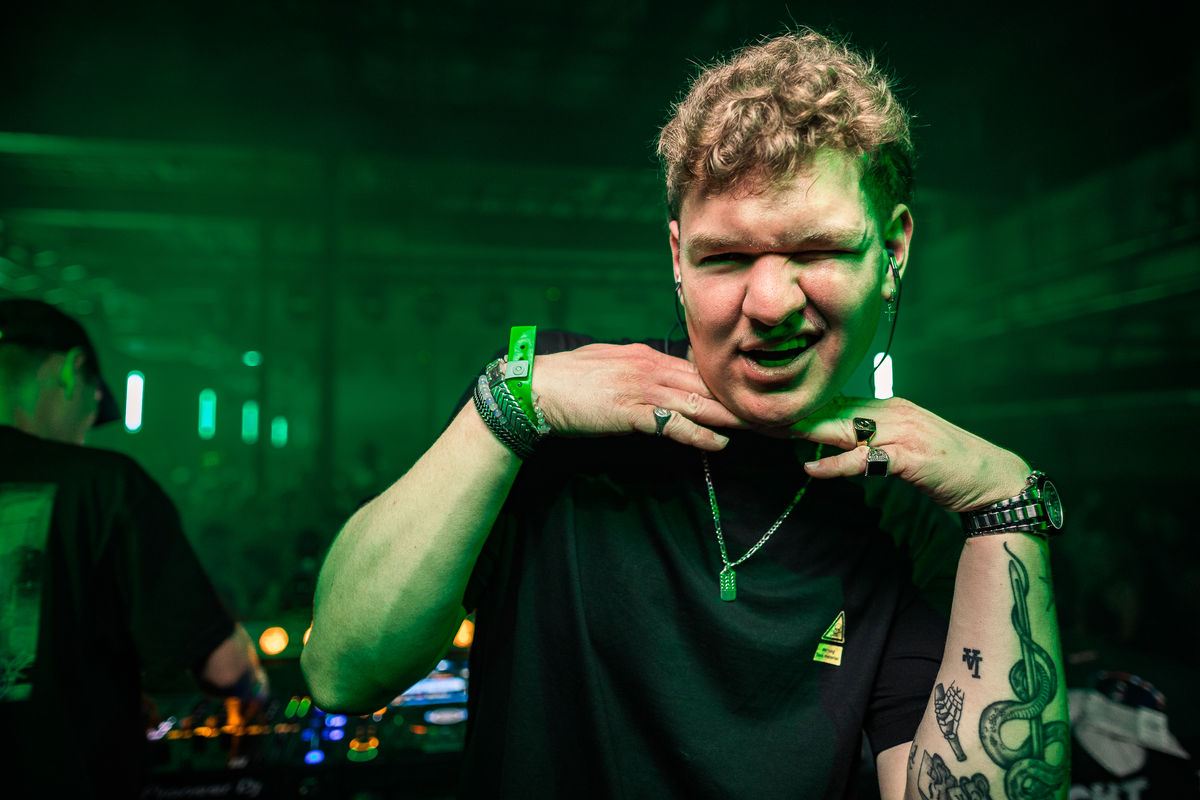 Loading... just a sec